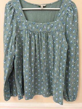 Lucky Brand green and blue floral long sleeve knit shirt size medium